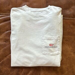 Vineyard Vines Men’s XS Whale Logo Long Sleeve Classic White Tee w Front Pocket